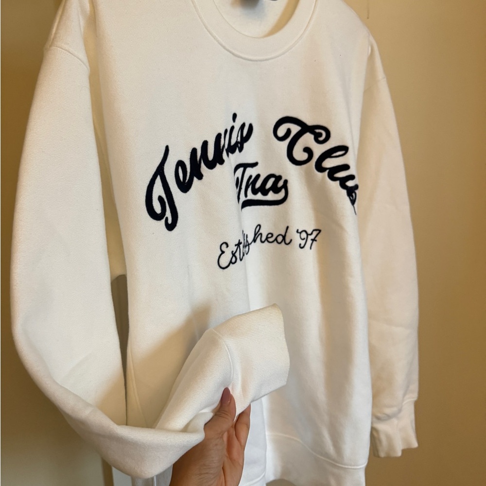 ARITZIA Tennis Club Sweatfleece Boyfriend Crew Sweatshirt - Picture 3 of 12